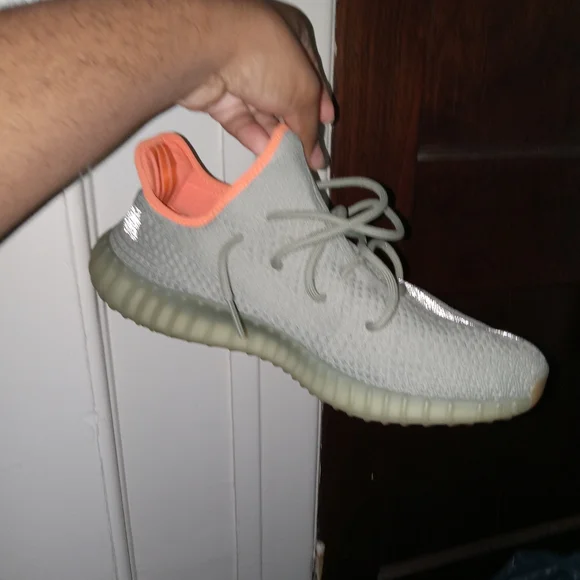 Yeezy Desert Sage - Picture 3 of 3